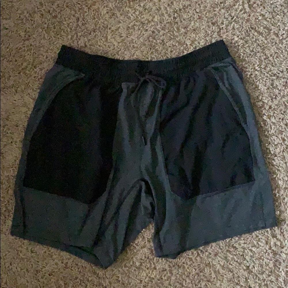 Lululemon shorts size XL